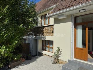  Immeuble � vendre 15 + pi�ces 210 m�