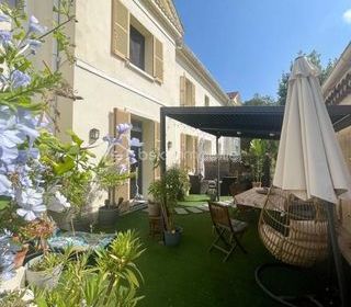  Propri�t�/ch�teau � vendre 7 pi�ces 268 m�