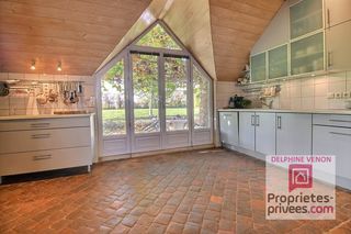  Propri�t�/ch�teau � vendre 8 pi�ces 300 m�