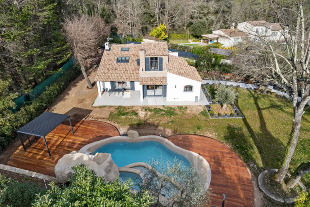 � vendre  Villa Roquefort-les-Pins (06330)