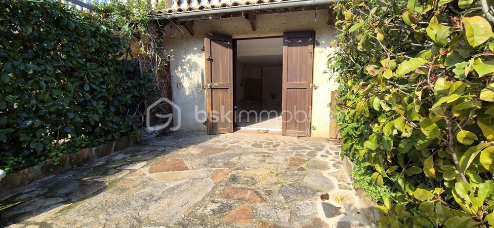 � vendre  Propri�t�/ch�teau Bormes-les-Mimosas (83230)