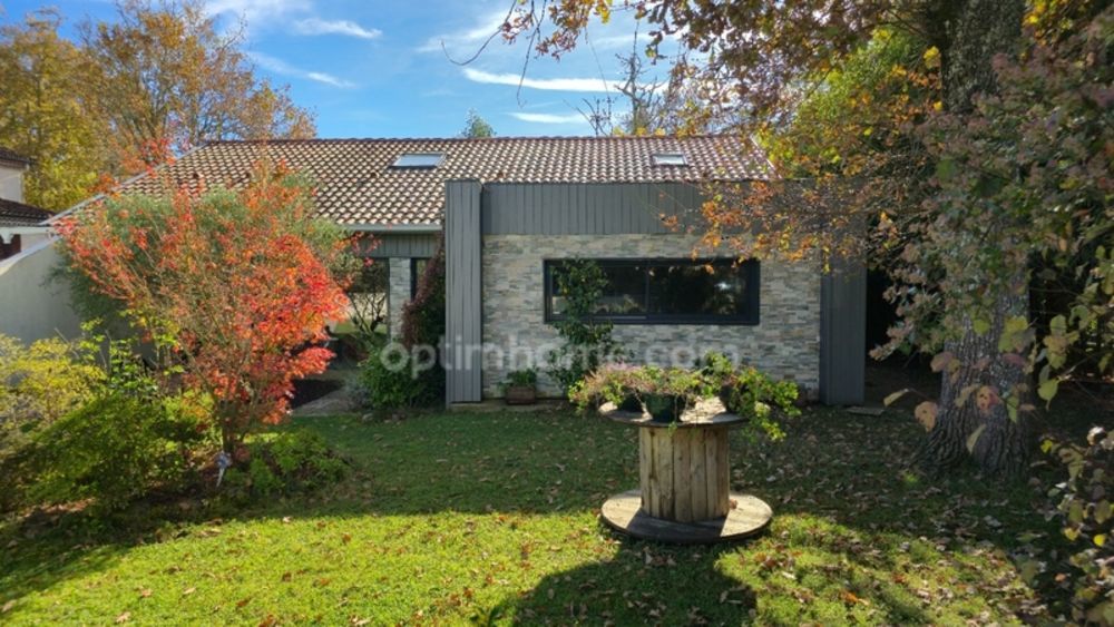 � vendre  Villa L�ognan (33850)