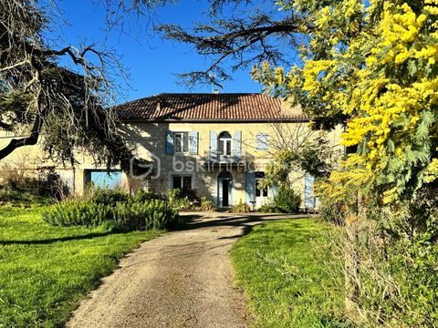   Belle maison en pierres, D�pendances �garage�3 ha 82 Maison - 8 pi�ce(s) - 250 m�
