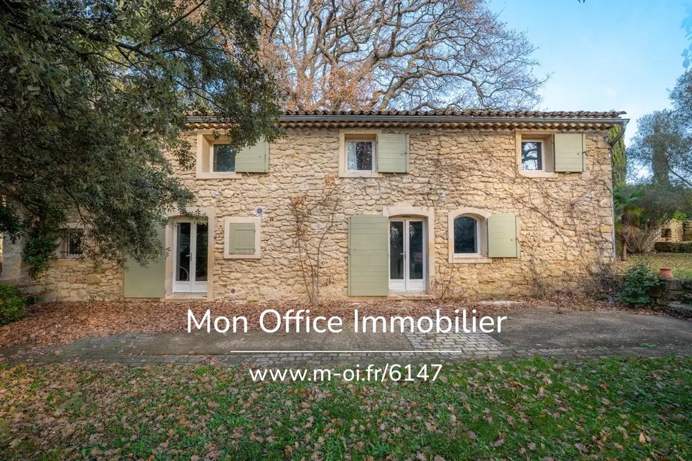 � vendre  Propri�t�/ch�teau Vaugines (84160)