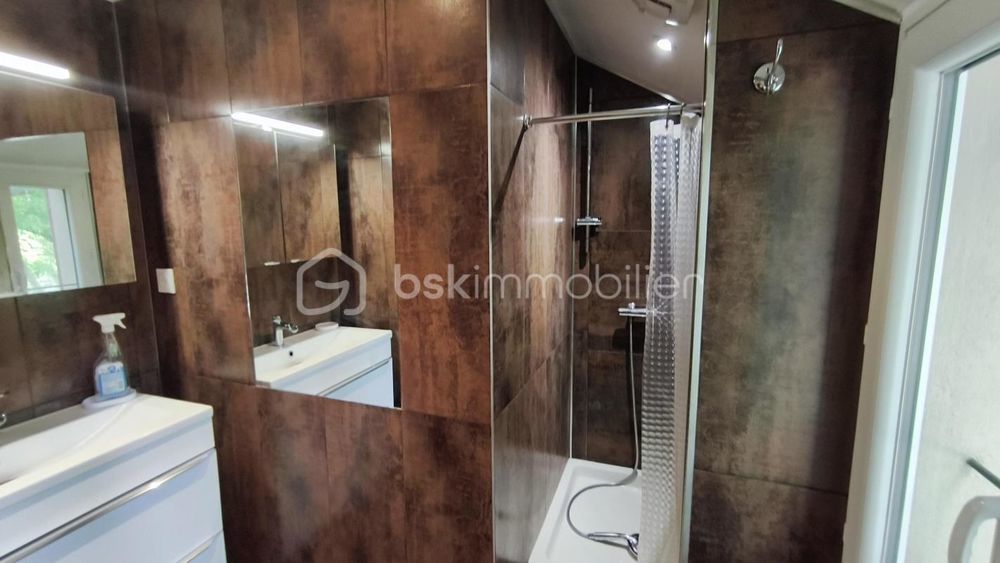 � vendre  Propri�t�/ch�teau Solli�s-Pont (83210)