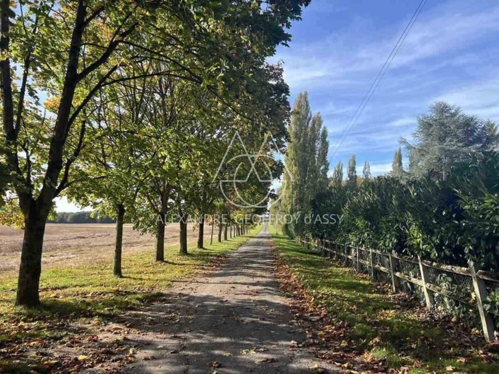 � vendre  Propri�t�/ch�teau Cour�ay (37310)