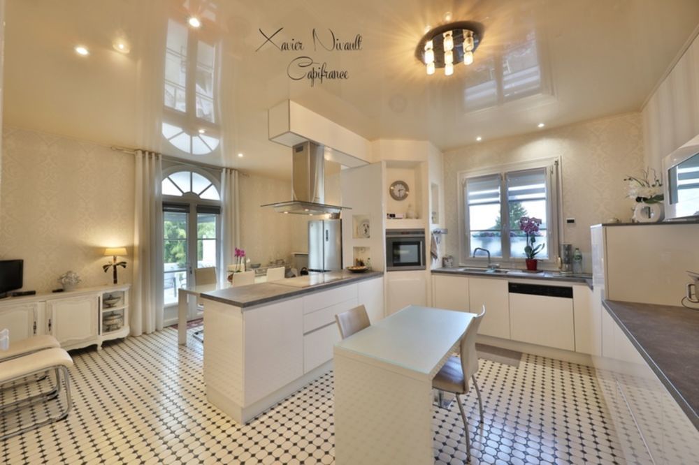 � vendre  Maison La Roche-Vineuse (71960)