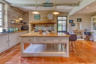  Propri�t�/ch�teau � vendre 10 pi�ces 360 m�