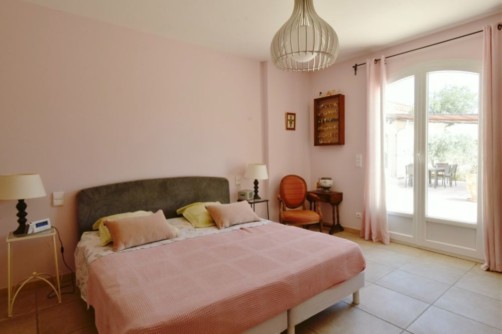 � vendre  Maison Fontvieille (13990)