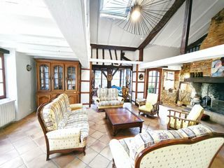  Maison � vendre 9 pi�ces 388 m�