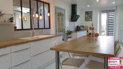   Maison 8 pi�ces de 212 m� Maison - 8 pi�ce(s) - 212 m�