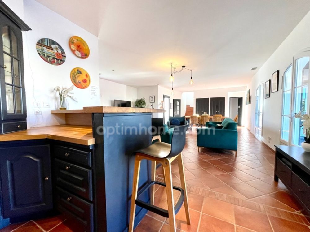 � vendre  Maison Aigues-Mortes (30220)