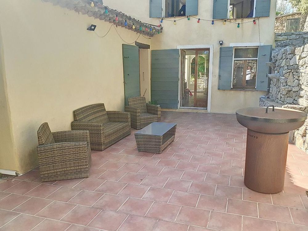 � vendre  Villa La Roquebrussanne (83136)