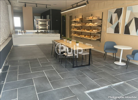 &Agrave; Louer - Local Commercial avec Logement et Cour &agrave; Carvin - 170 m&sup2; au total 1250 62220 Carvin