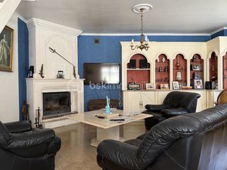  Immeuble � vendre 10 pi�ces 660 m�