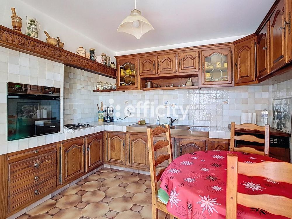 � vendre  Villa Saint-Rapha�l (83700)