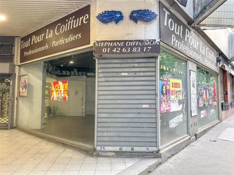 A vendre boutique dans centre commercial 350000 75018 Paris