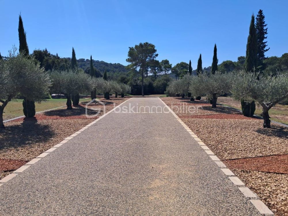 � vendre  Propri�t�/ch�teau Uchaux (84100)