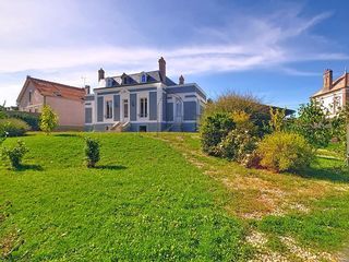  Propri�t�/ch�teau � vendre 6 pi�ces 225 m�