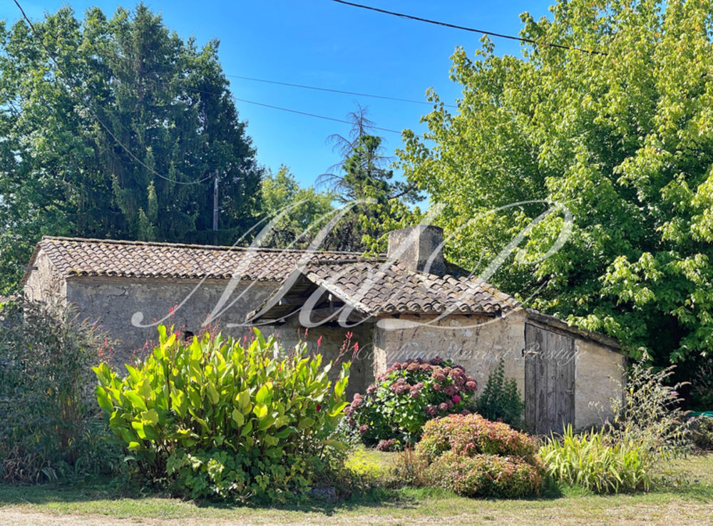 � vendre  Maison Bonneville-et-Saint-Avit-de-Fumadi�res (24230)