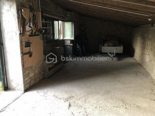  Remise / Grange � vendre 1 pi�ce 280 m�