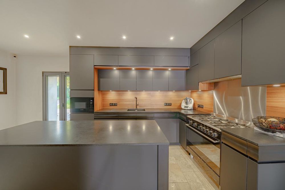 � vendre  Villa Aix-en-Provence (13100)