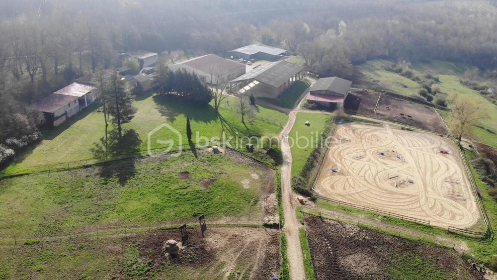 � vendre  Maison Hauterives (26390)