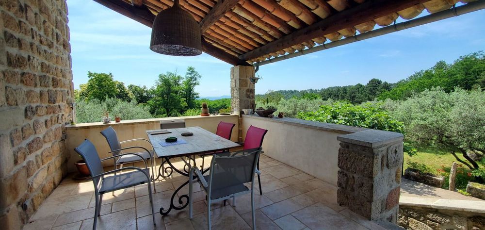 � vendre  Propri�t�/ch�teau Payzac (07230)