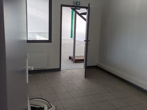 Local/bureau &agrave; louer CHAMBERY (73) 280 m&sup2; 4865 73000 Chambery