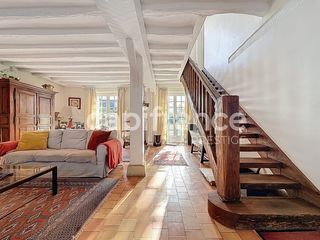  Maison � vendre 9 pi�ces 275 m�