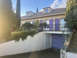  Propri�t�/ch�teau � vendre 10 pi�ces 244 m�