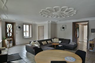  Maison � vendre 9 pi�ces 270 m�