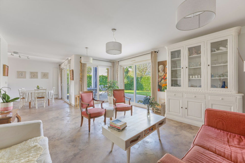 � vendre  Maison Ornex (01210)