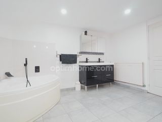  Maison � vendre 9 pi�ces 246 m�