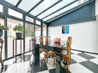  Maison � louer 8 pi�ces 191 m�