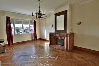  Immeuble � vendre 8 pi�ces 220 m�