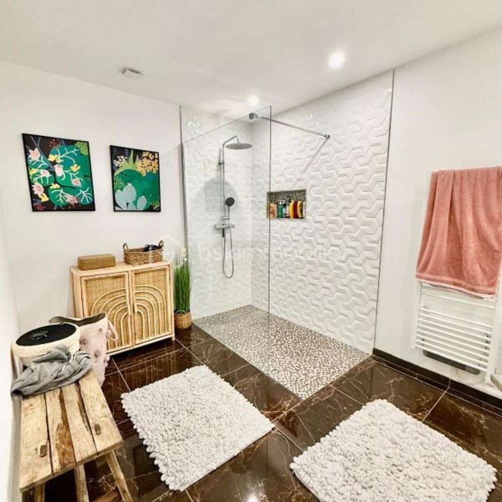 � vendre  Propri�t�/ch�teau Lons (64140)