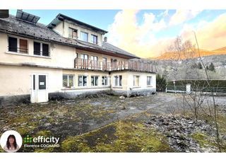  Immeuble � vendre 15 + pi�ces 1700 m�