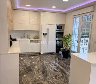  Maison � vendre 6 pi�ces 165 m�