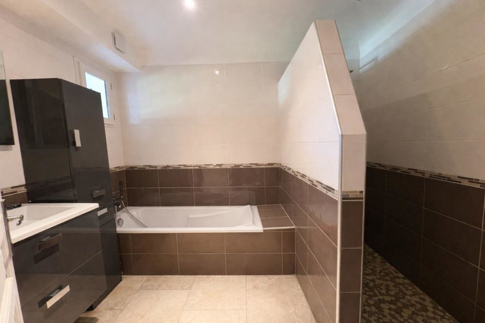 � vendre  Villa Cucuron (84160)