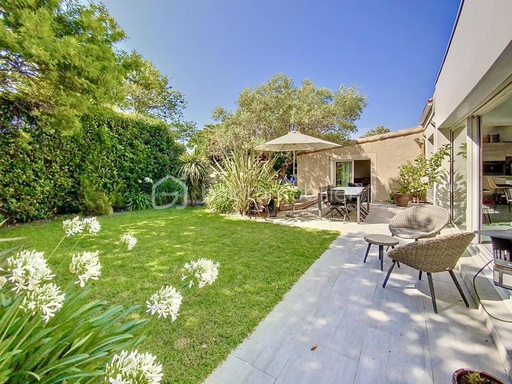 � vendre  Villa P�rols (34470)