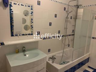  Immeuble � vendre 215 m�