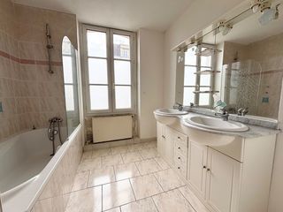  Maison � vendre 7 pi�ces 268 m�