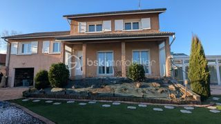  Villa � vendre 8 pi�ces 135 m�