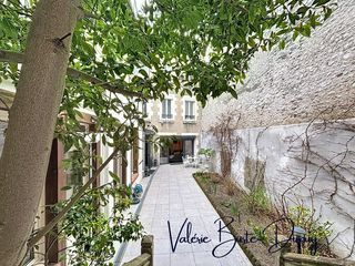  Maison � vendre 8 pi�ces 213 m�