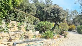  Propri�t�/ch�teau � vendre 10 pi�ces 296 m�