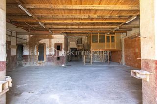  Remise / Grange � vendre 1 pi�ce 303 m�