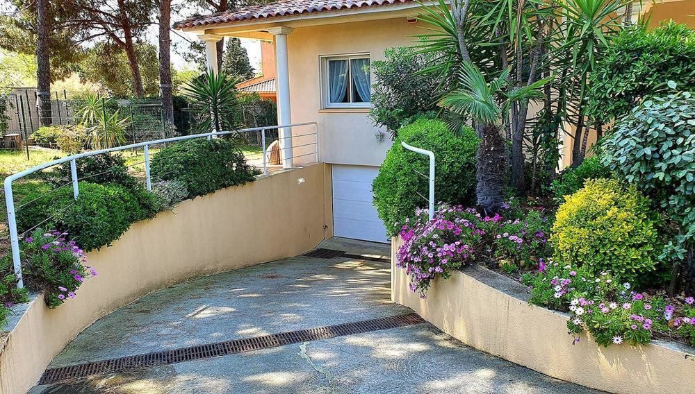 � vendre  Propri�t�/ch�teau Agde (34300)