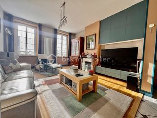  Propri�t�/ch�teau � vendre 9 pi�ces 195 m�