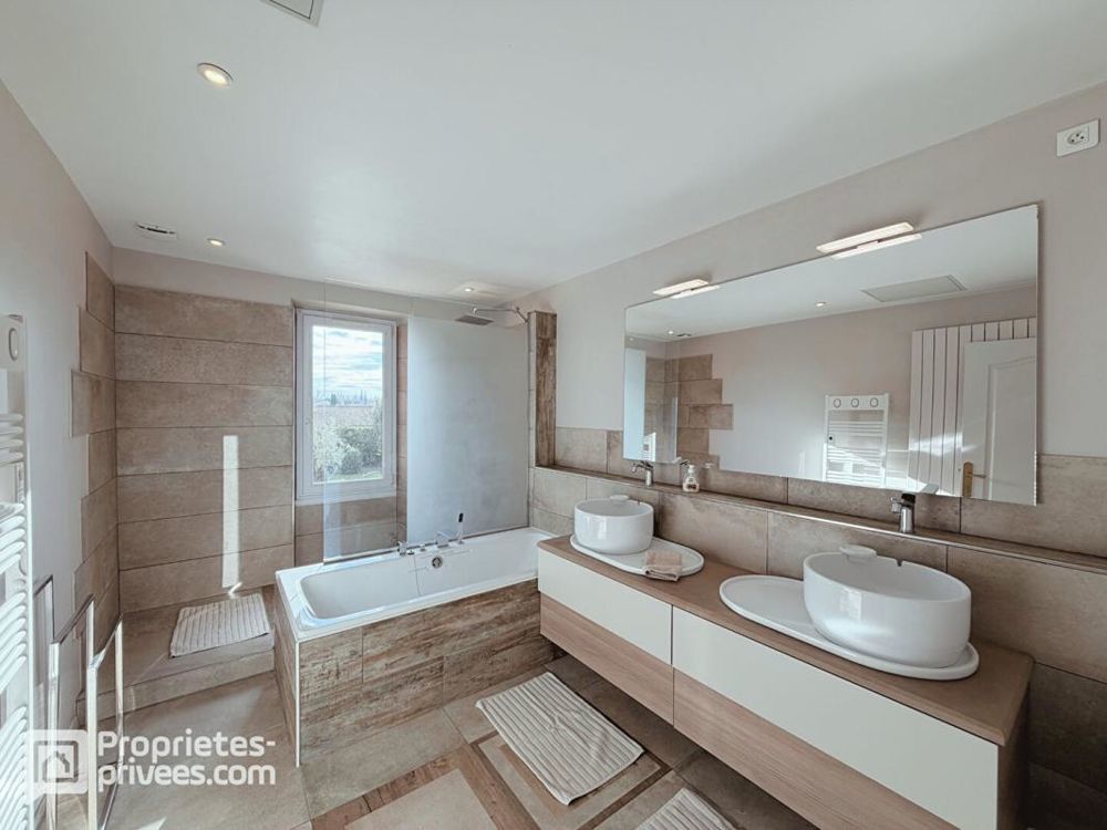 � vendre  Maison Orange (84100)